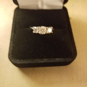 1 karet 10k white gold diamond ring